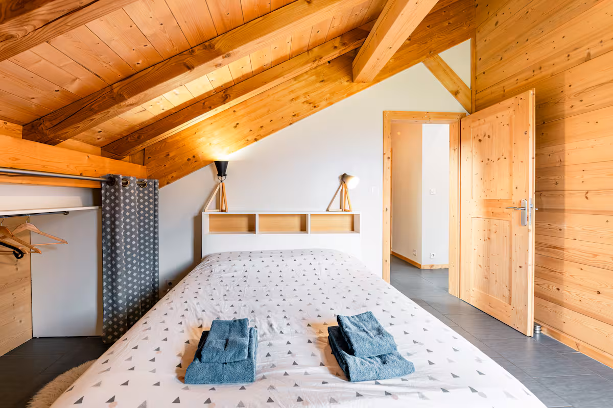 Appartement 6 — chambre (lit 160×200)